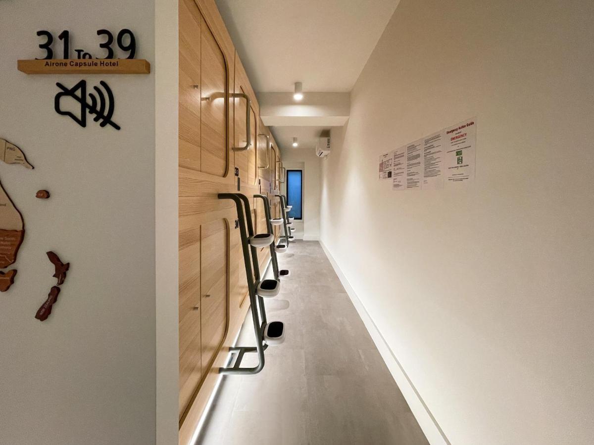 Airone Capsule Hotel Хобарт Экстерьер фото
