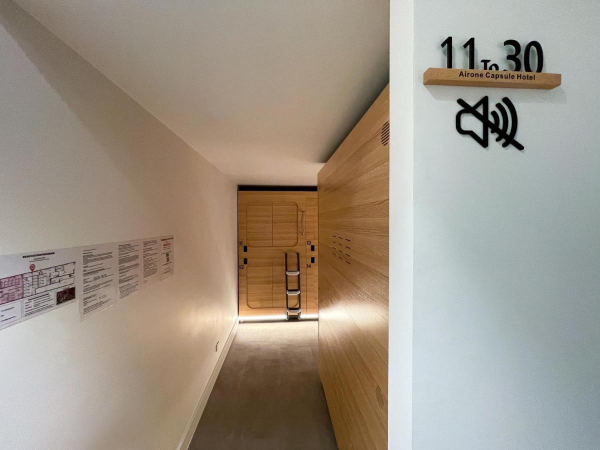Airone Capsule Hotel Хобарт Экстерьер фото